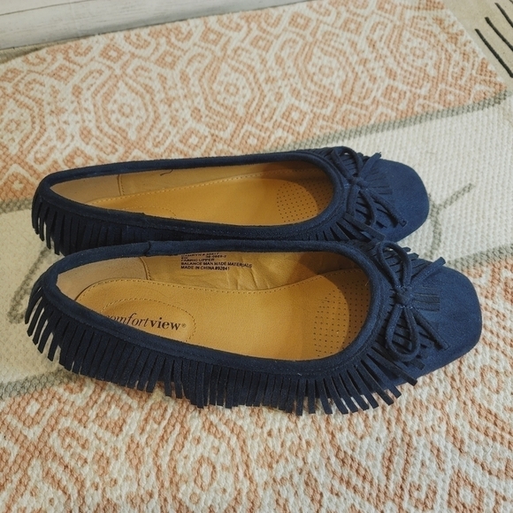 Comfortview Faux Suede Navy Flats, w Moccasin Fringe Details, Size 8 - Picture 7 of 7